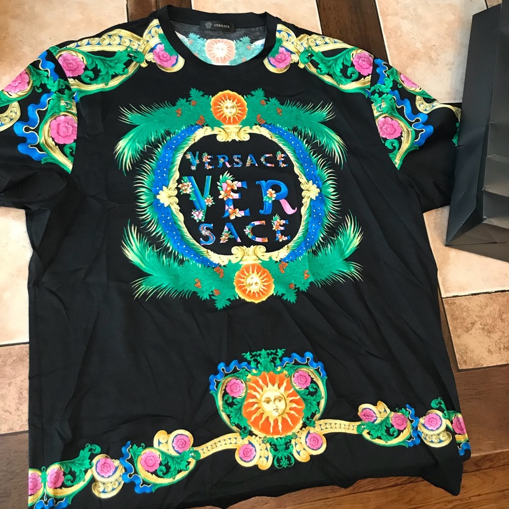 Versace t shirt